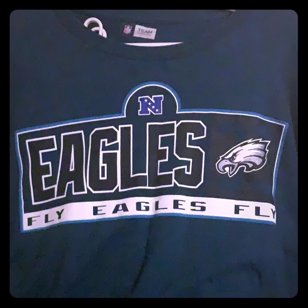 Philadelphia Eagles long sleeve shirt!! 🦅🦅
